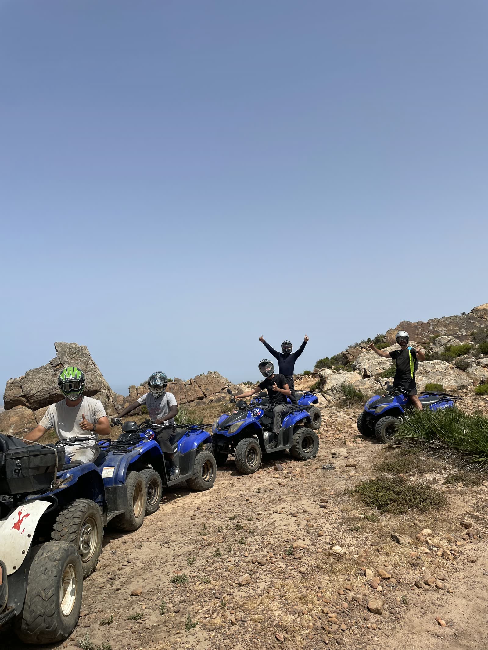Montée sur terrain rocheux